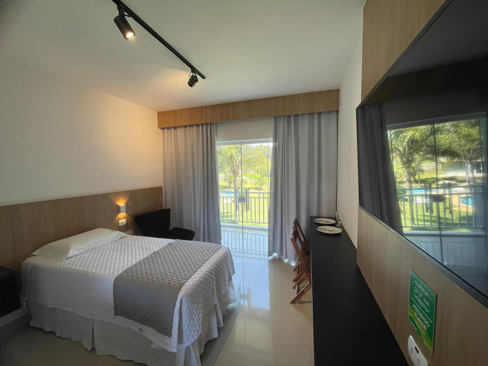 Dr Hotel Rio Branco Do Sul Kültér fotó